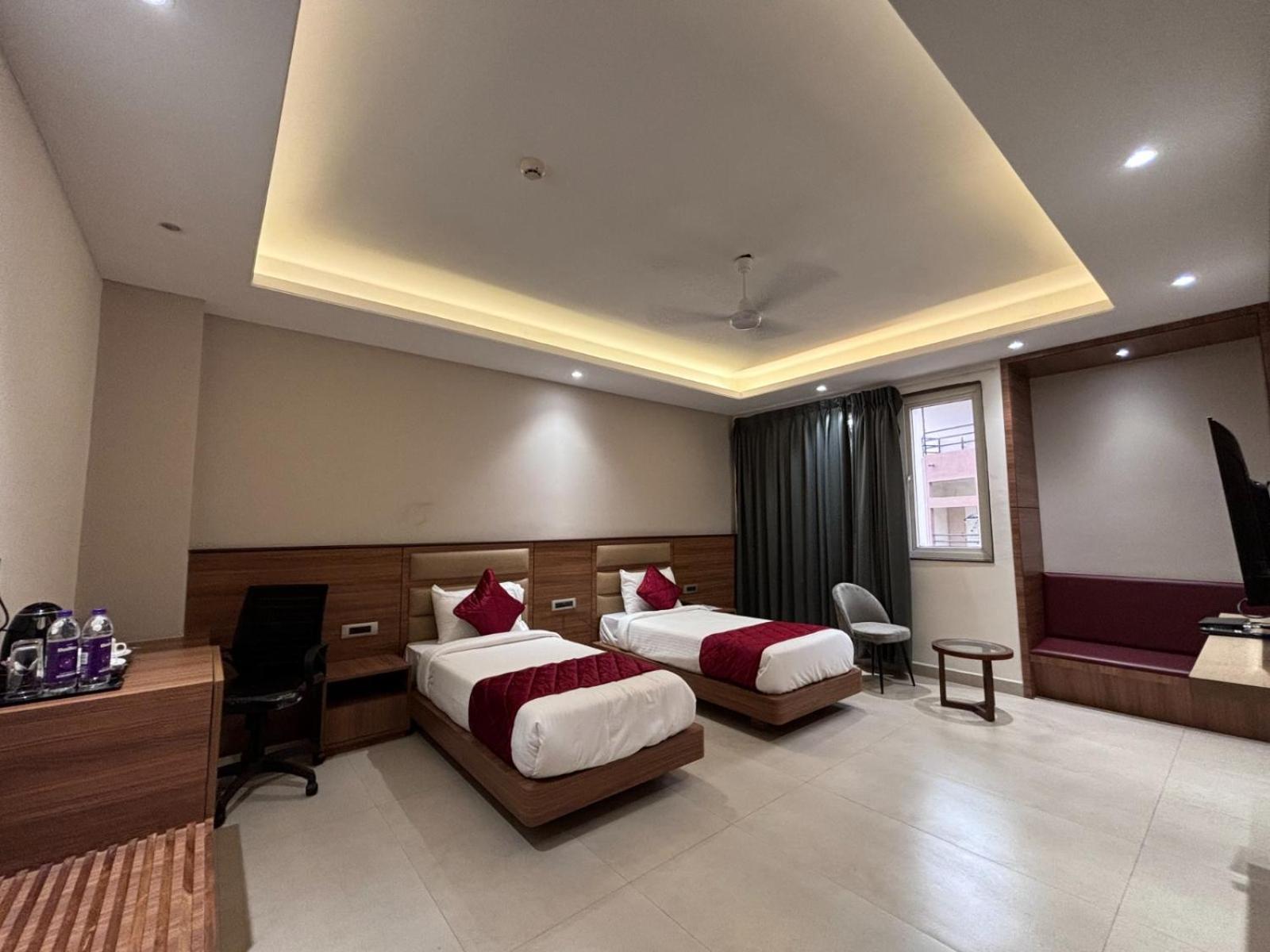 Hotel Rohika Aau-Igh Guwahati Zewnętrze zdjęcie